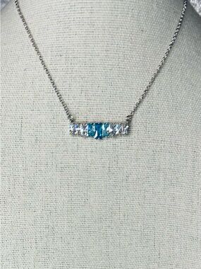 Bomb Party Divine elegance Blue Crystal Bar Pendant Necklace on Rhodium